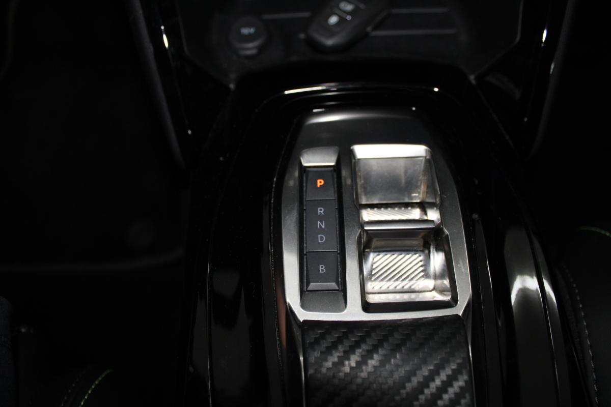 peugeot-e-2008-2025-eletrico-0cc