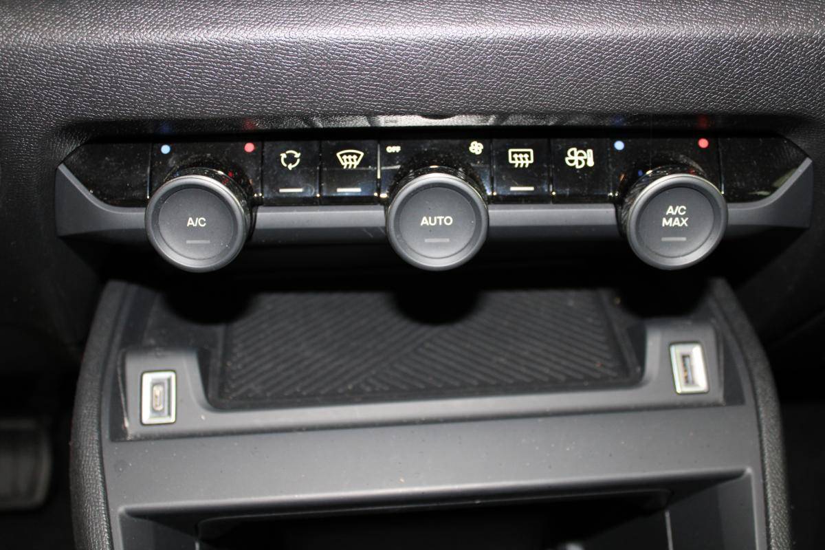 citroen-e-c4-2024-eletrico-0cc