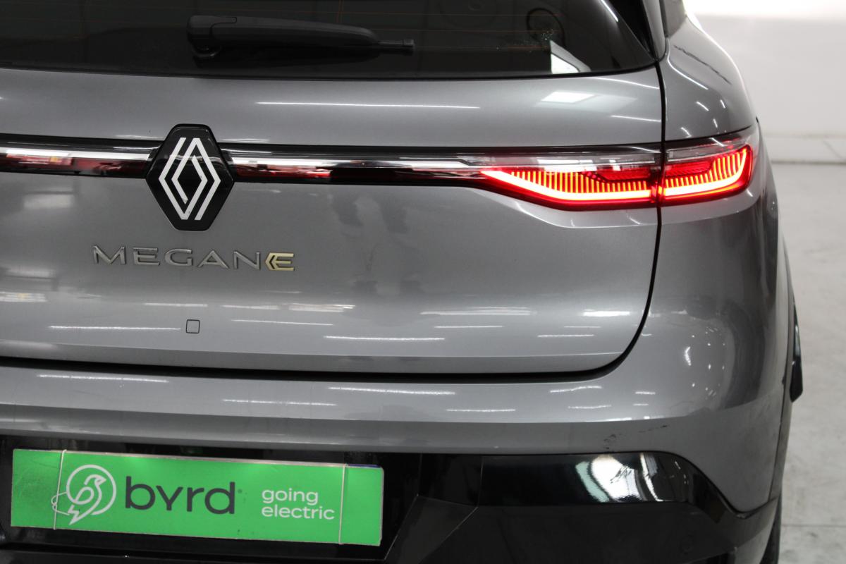 renault-megane-e-tech-2023-eletrico-0cc