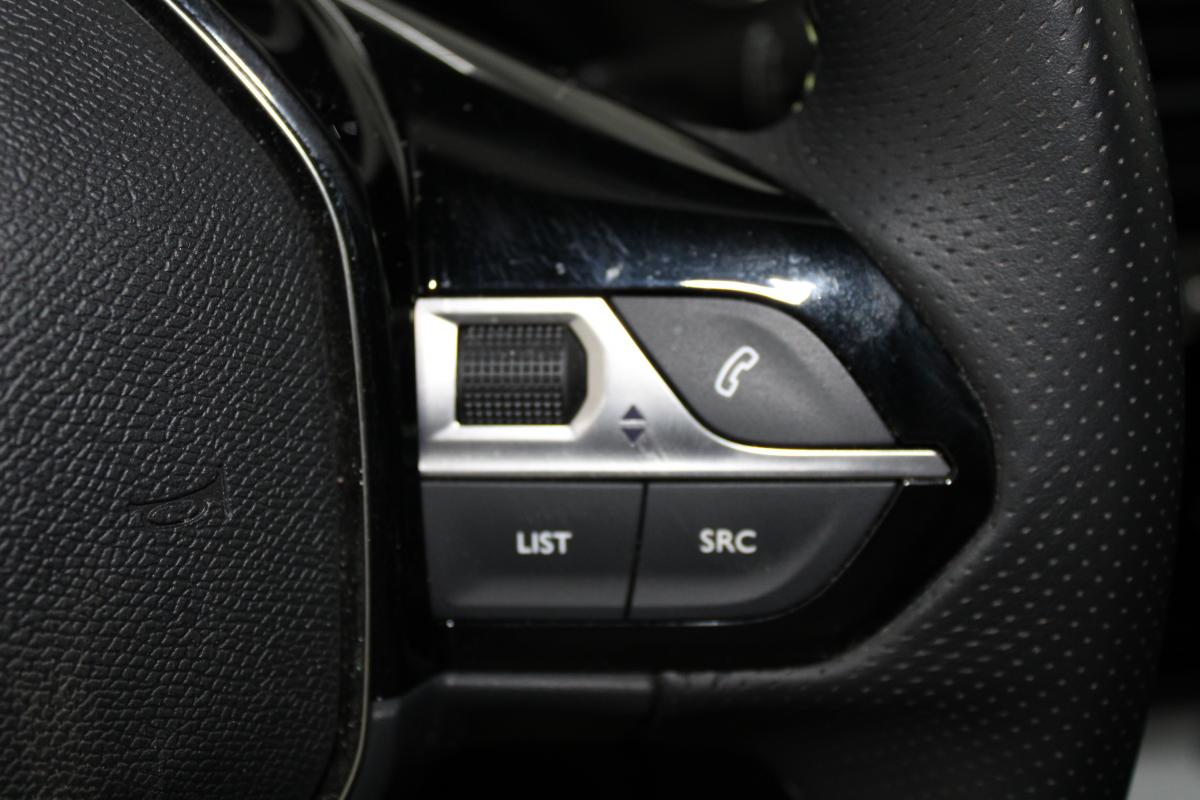 peugeot-e-2008-2025-eletrico-0cc