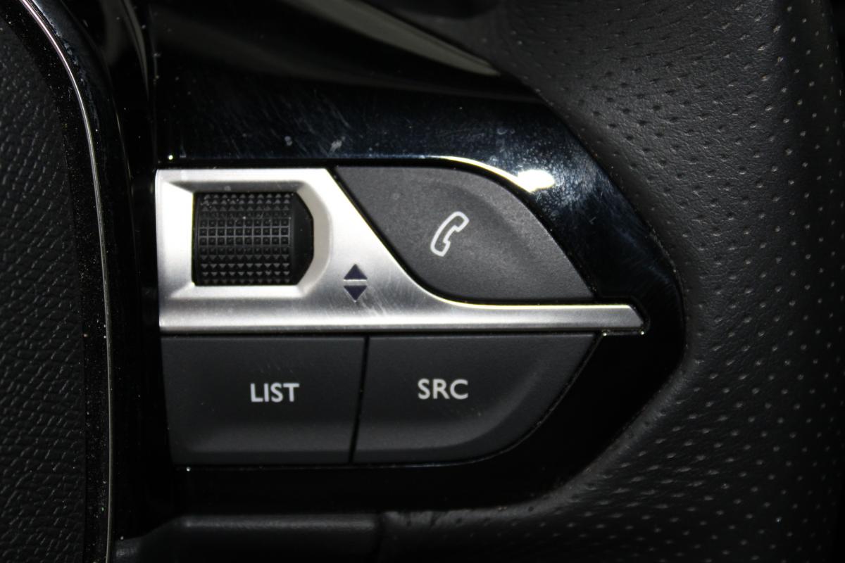 peugeot-e-2008-2025-eletrico-0cc