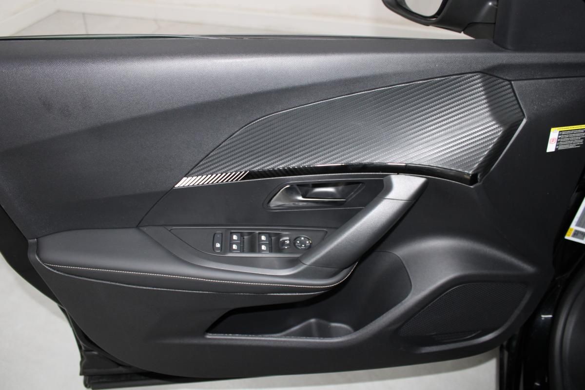 peugeot-e-2008-2025-eletrico-0cc
