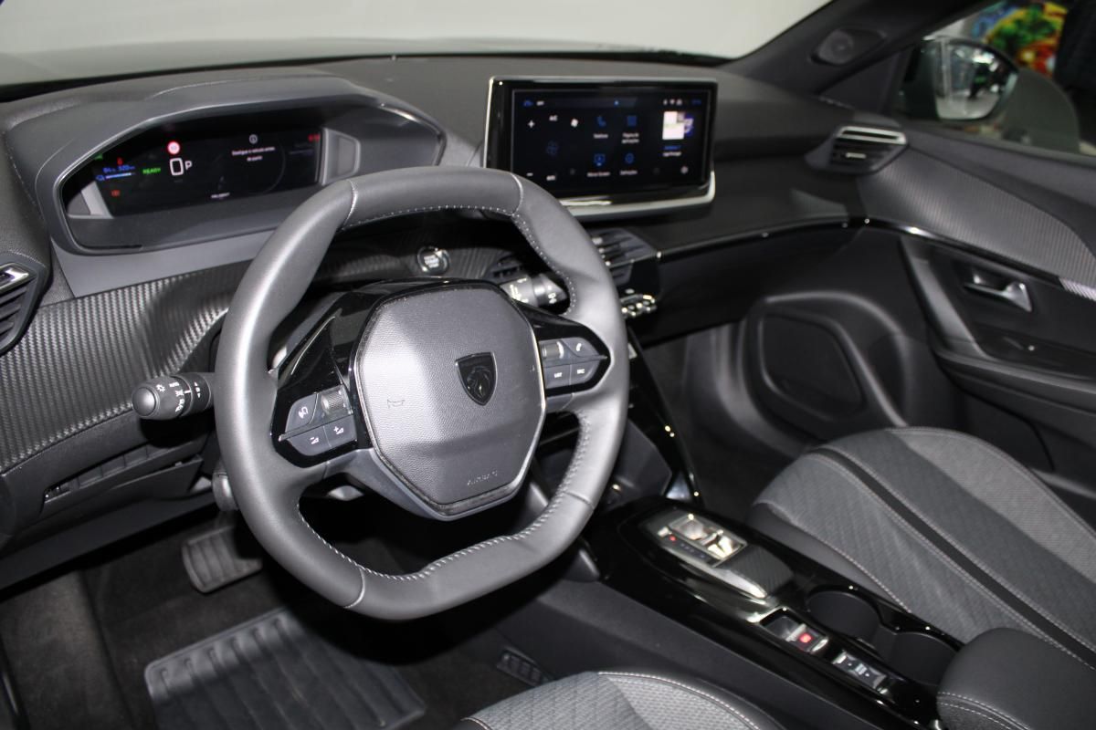 peugeot-e-2008-2025-eletrico-0cc