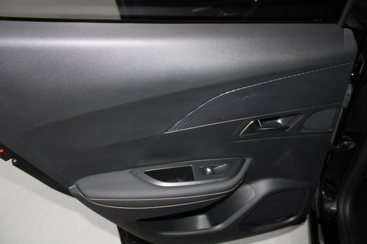 peugeot-e-2008-2025-eletrico-0cc