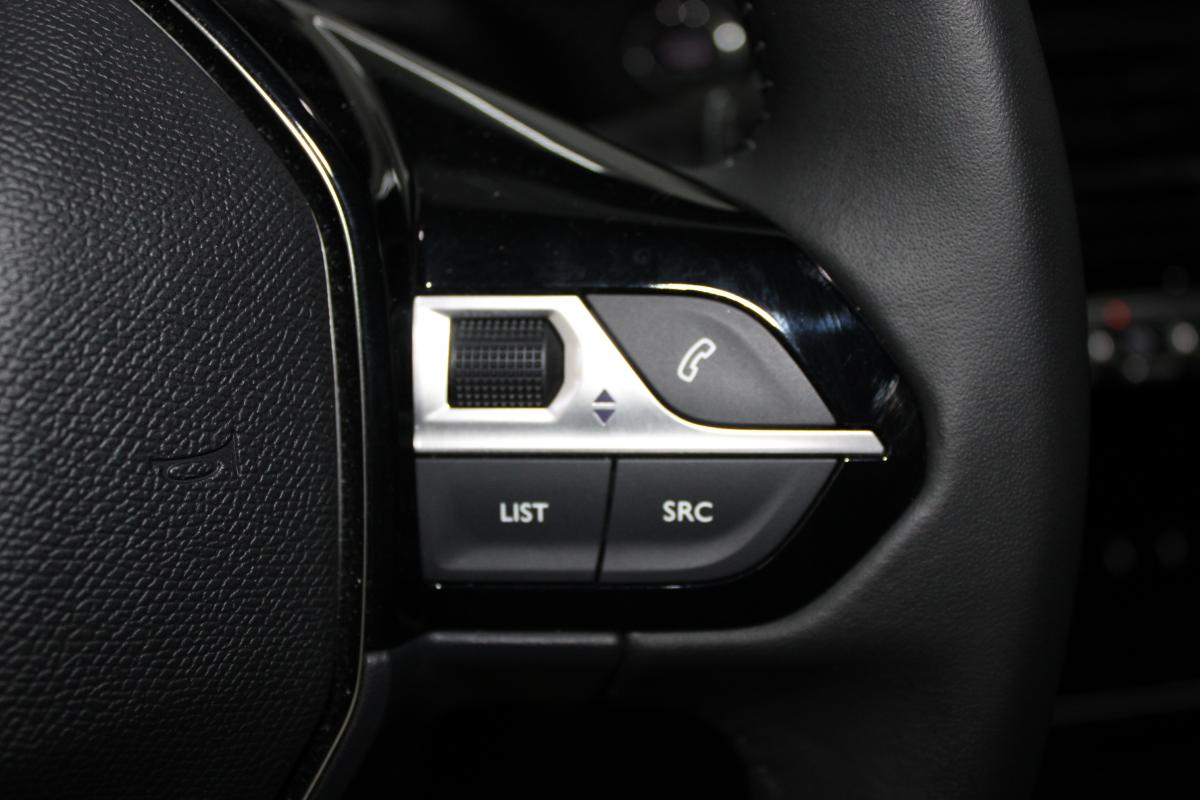 peugeot-e-2008-2025-eletrico-0cc