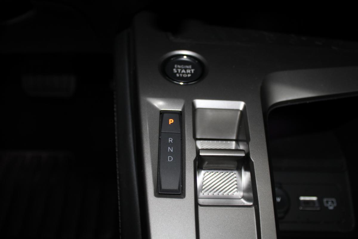 peugeot-e-208-2024-eletrico-0cc
