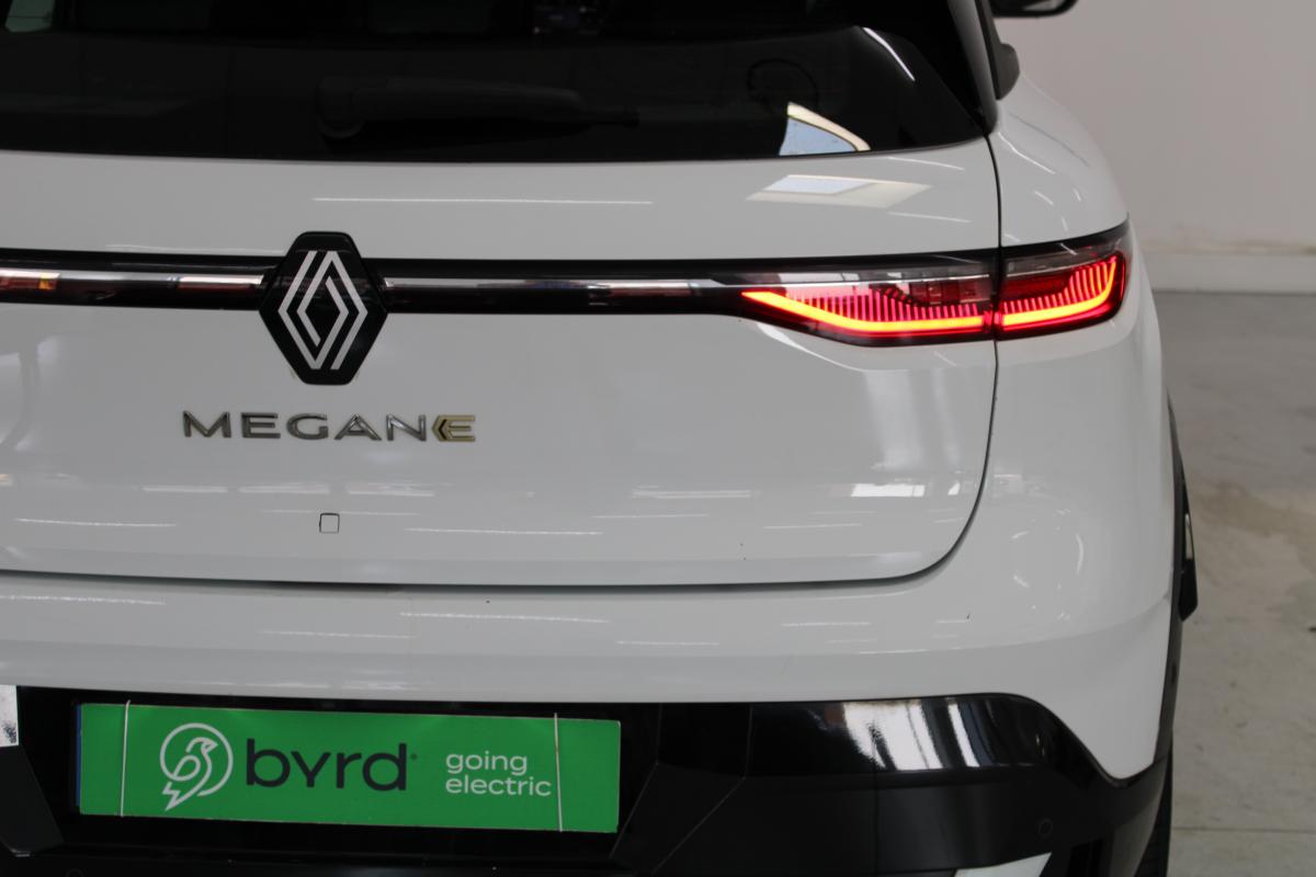 renault-megane-e-tech-2022-eletrico-0cc