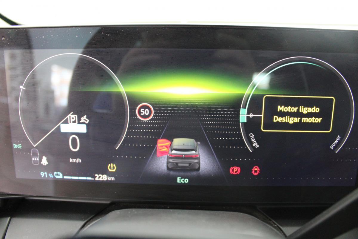 renault-megane-e-tech-2022-eletrico-0cc