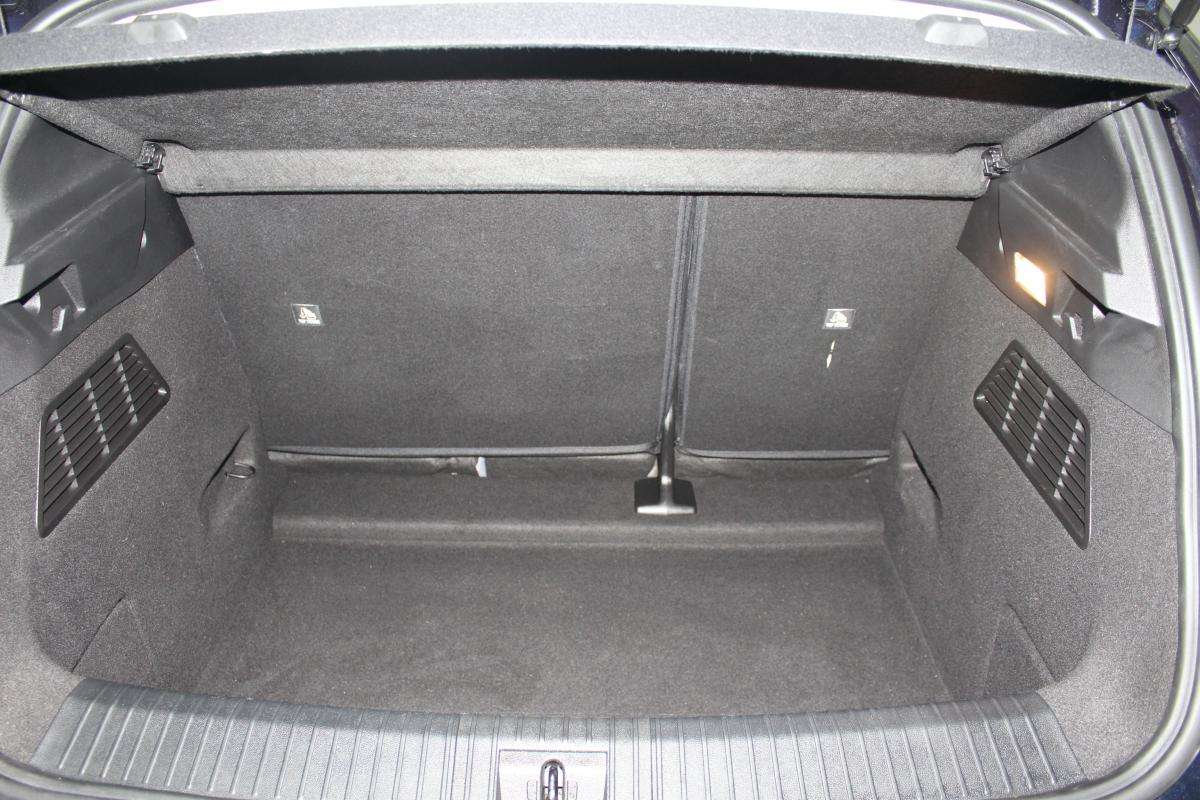 renault-megane-e-tech-2022-eletrico-0cc