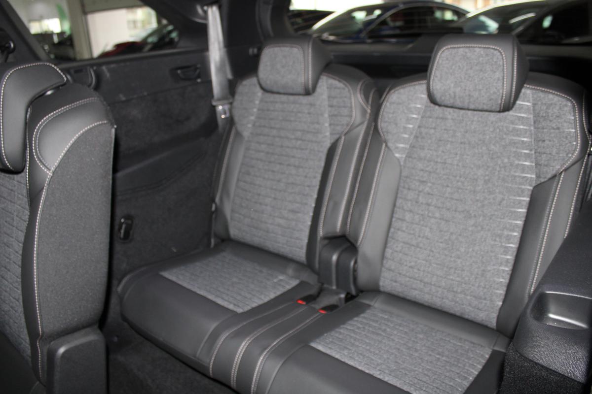 peugeot-e-2008-2025-eletrico-0cc