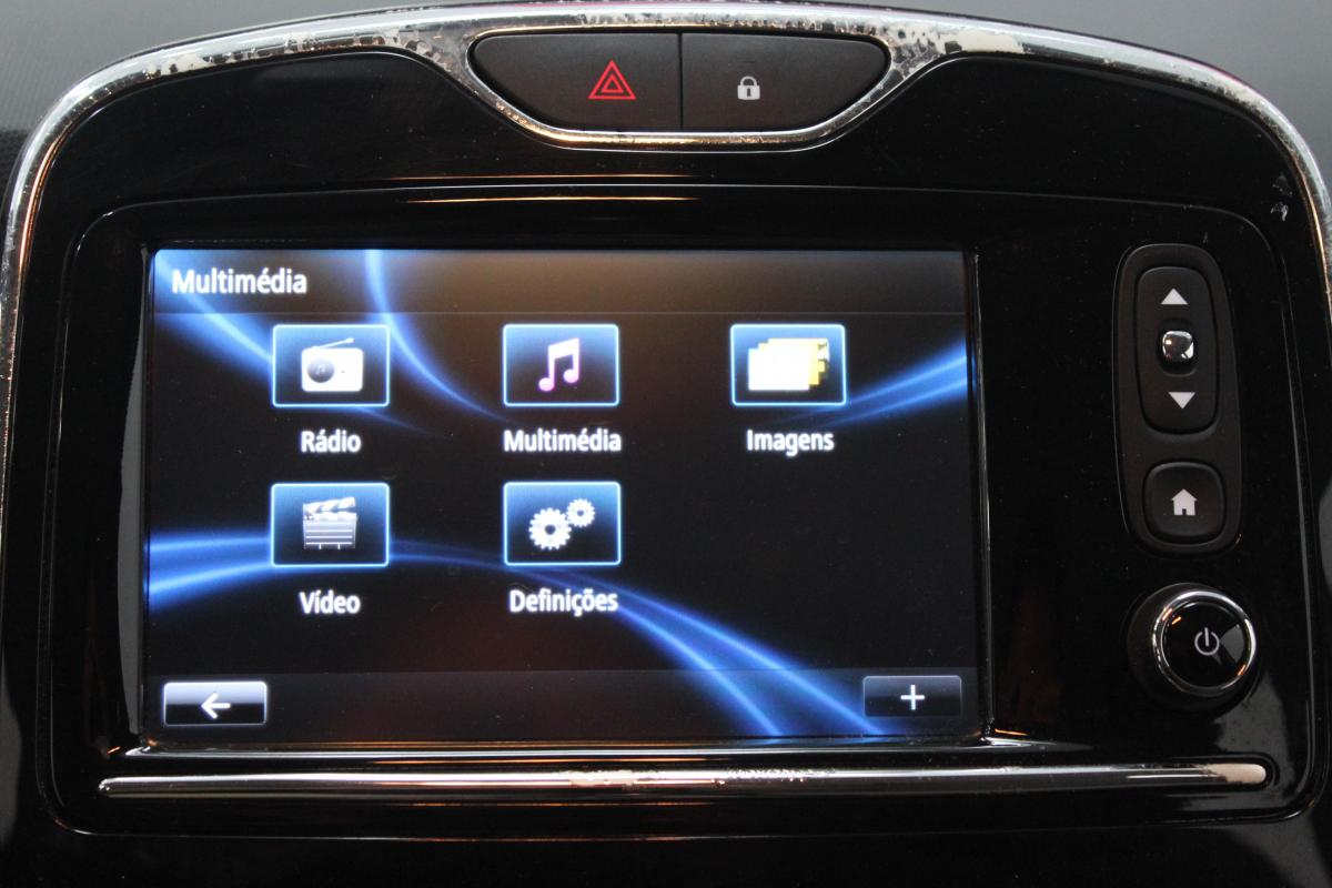 renault-zoe-2014-eletrico-0cc