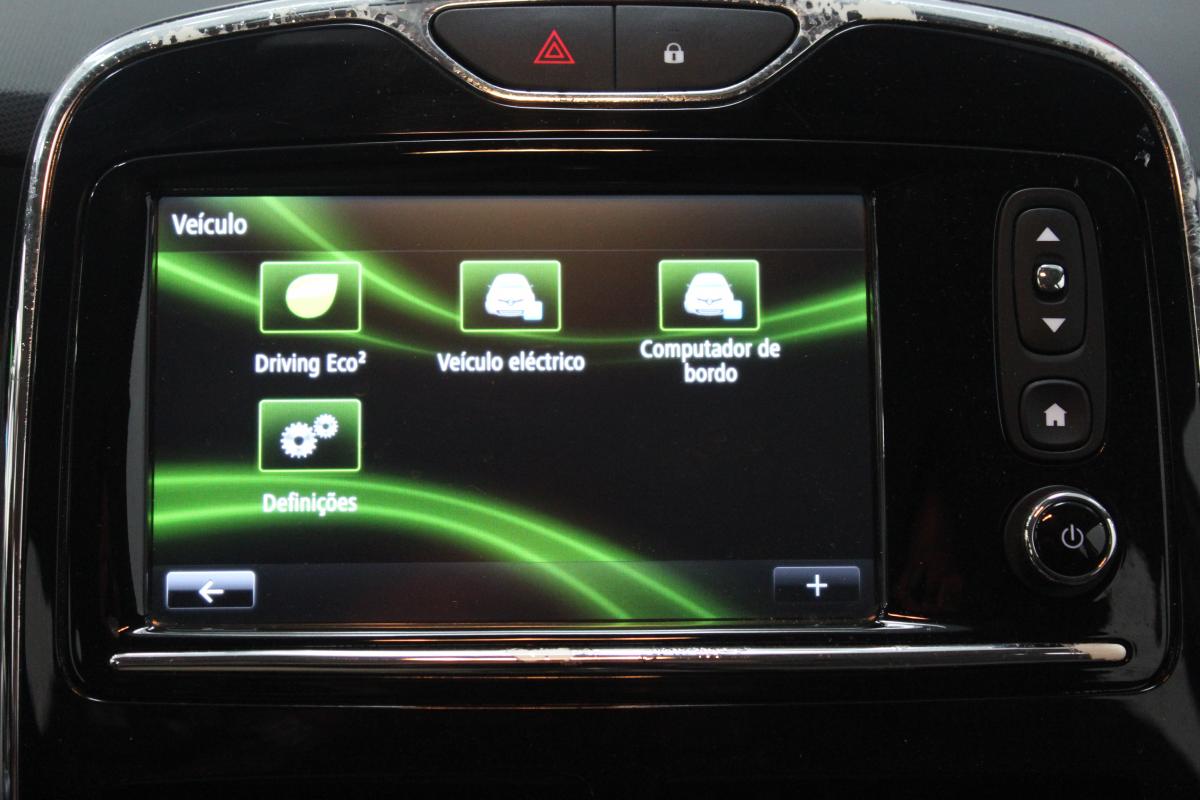 renault-zoe-2014-eletrico-0cc