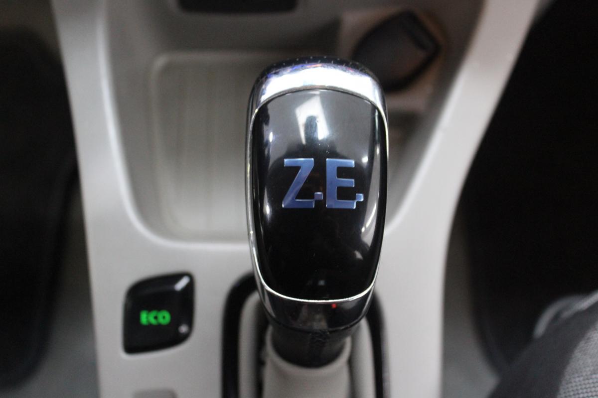 renault-zoe-2014-eletrico-0cc