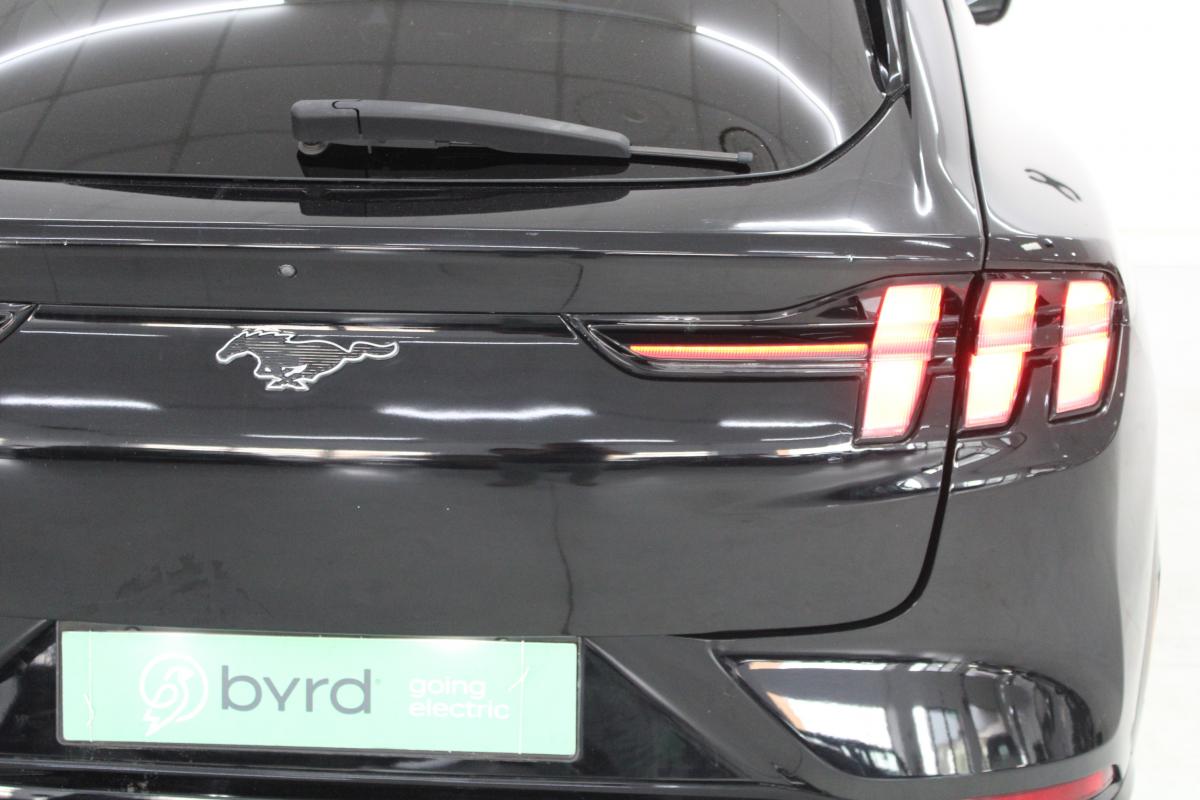 ford-mustang-mach-e-2023-eletrico-0cc