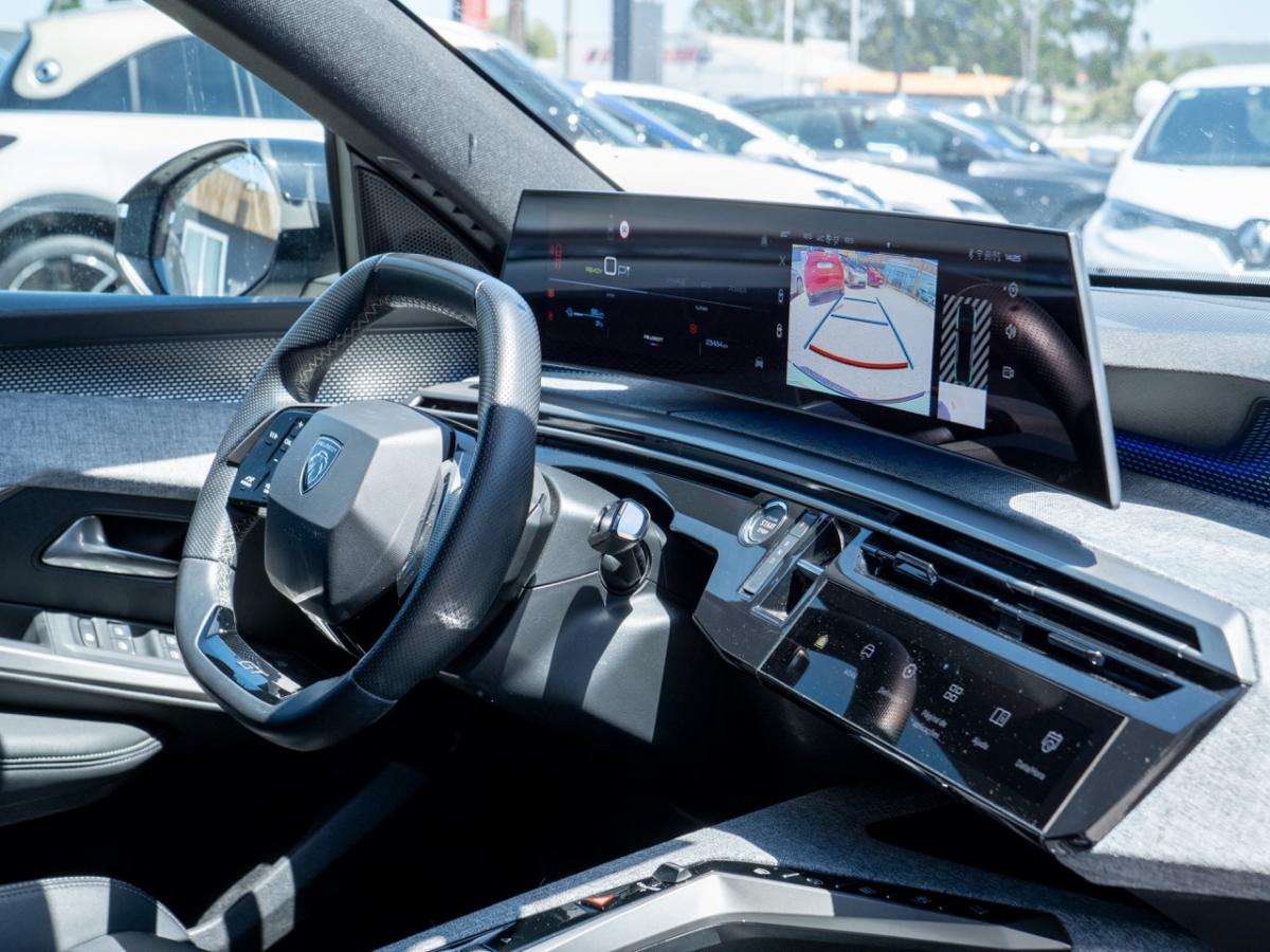 peugeot-e-3008-2025-eletrico-0cc