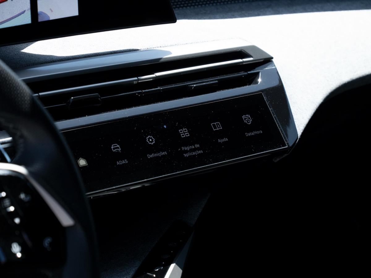 peugeot-e-3008-2025-eletrico-0cc