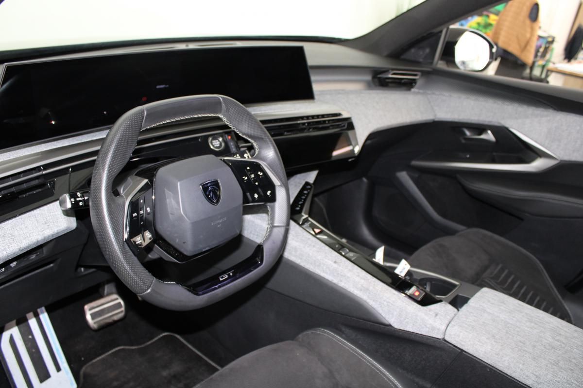 peugeot-e-2008-2025-eletrico-0cc