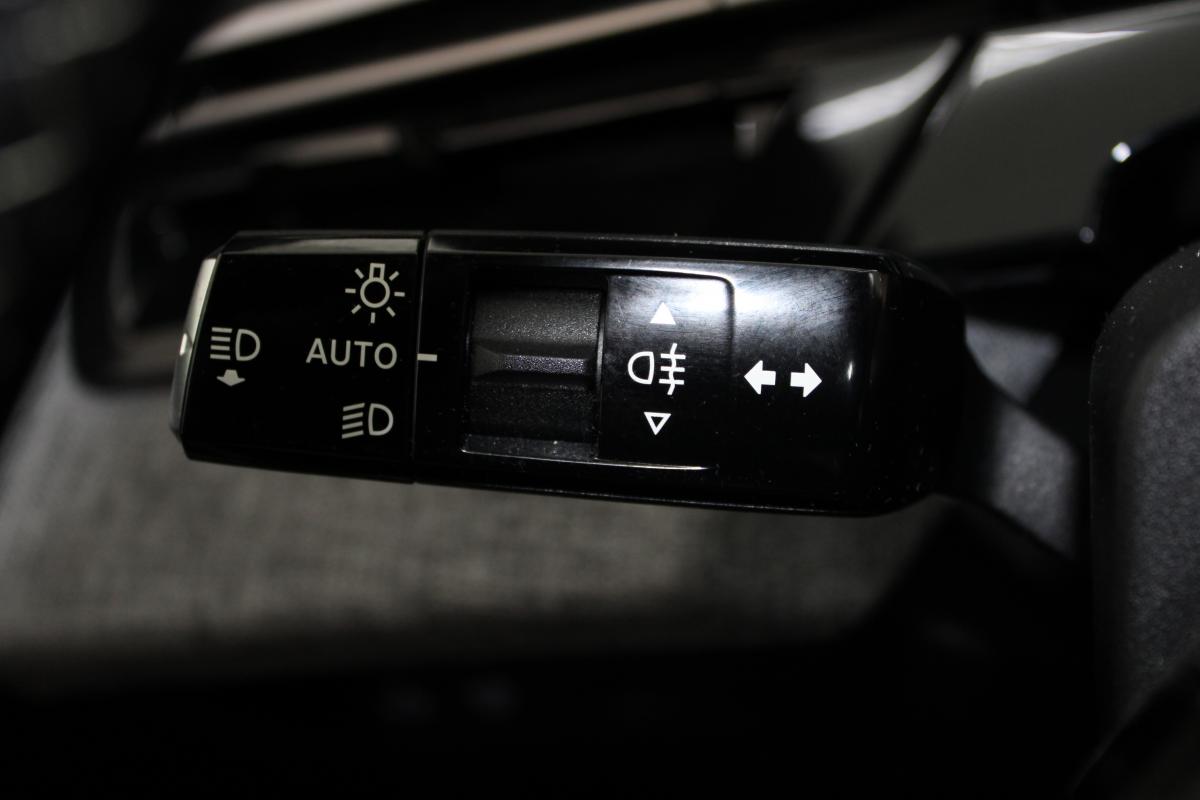 peugeot-e-2008-2025-eletrico-0cc