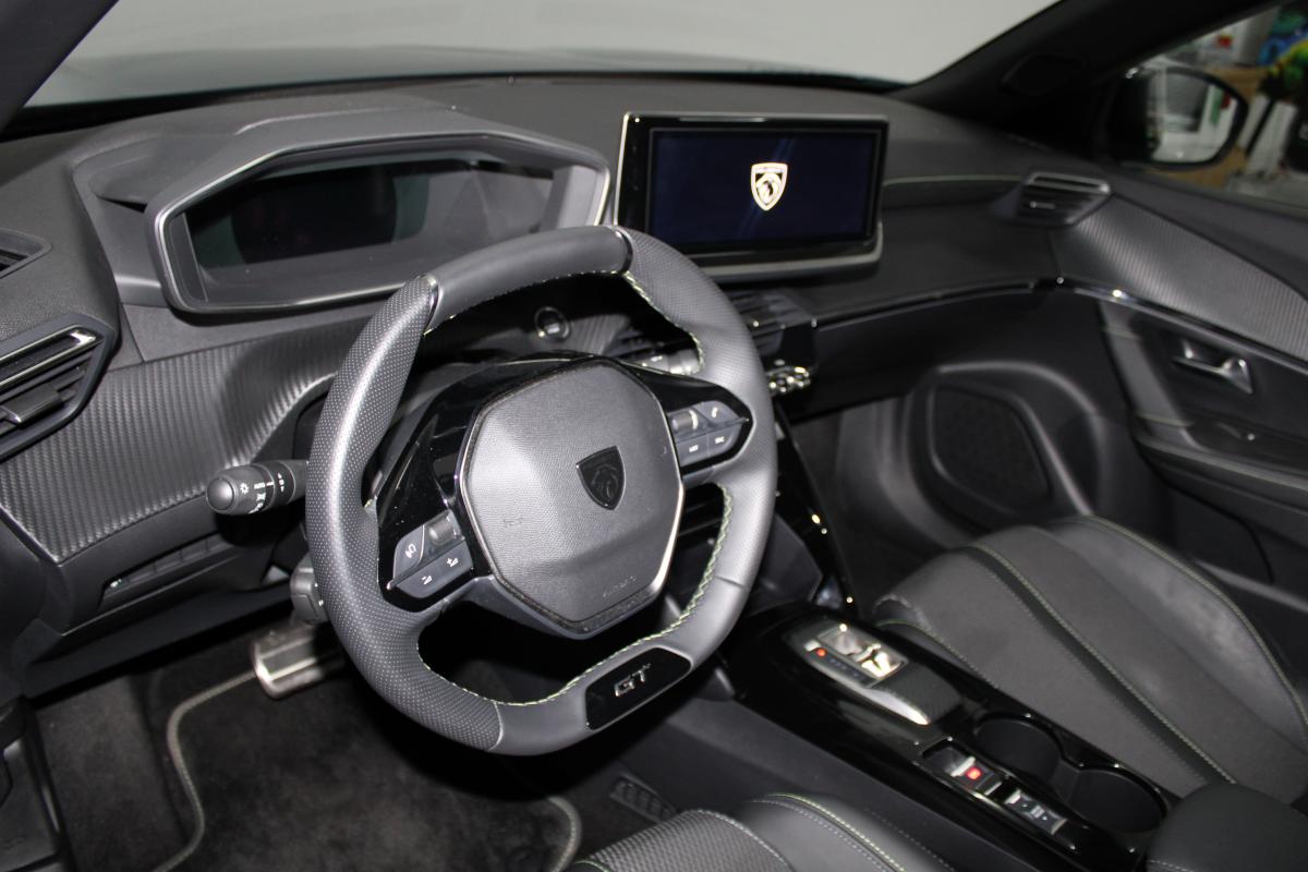 peugeot-e-2008-2025-eletrico-0cc