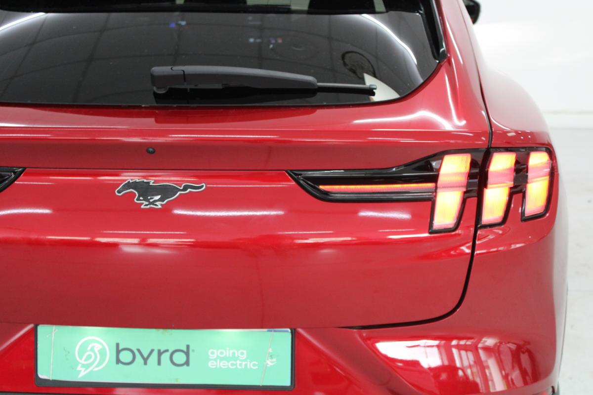 ford-mustang-mach-e-2023-eletrico-0cc