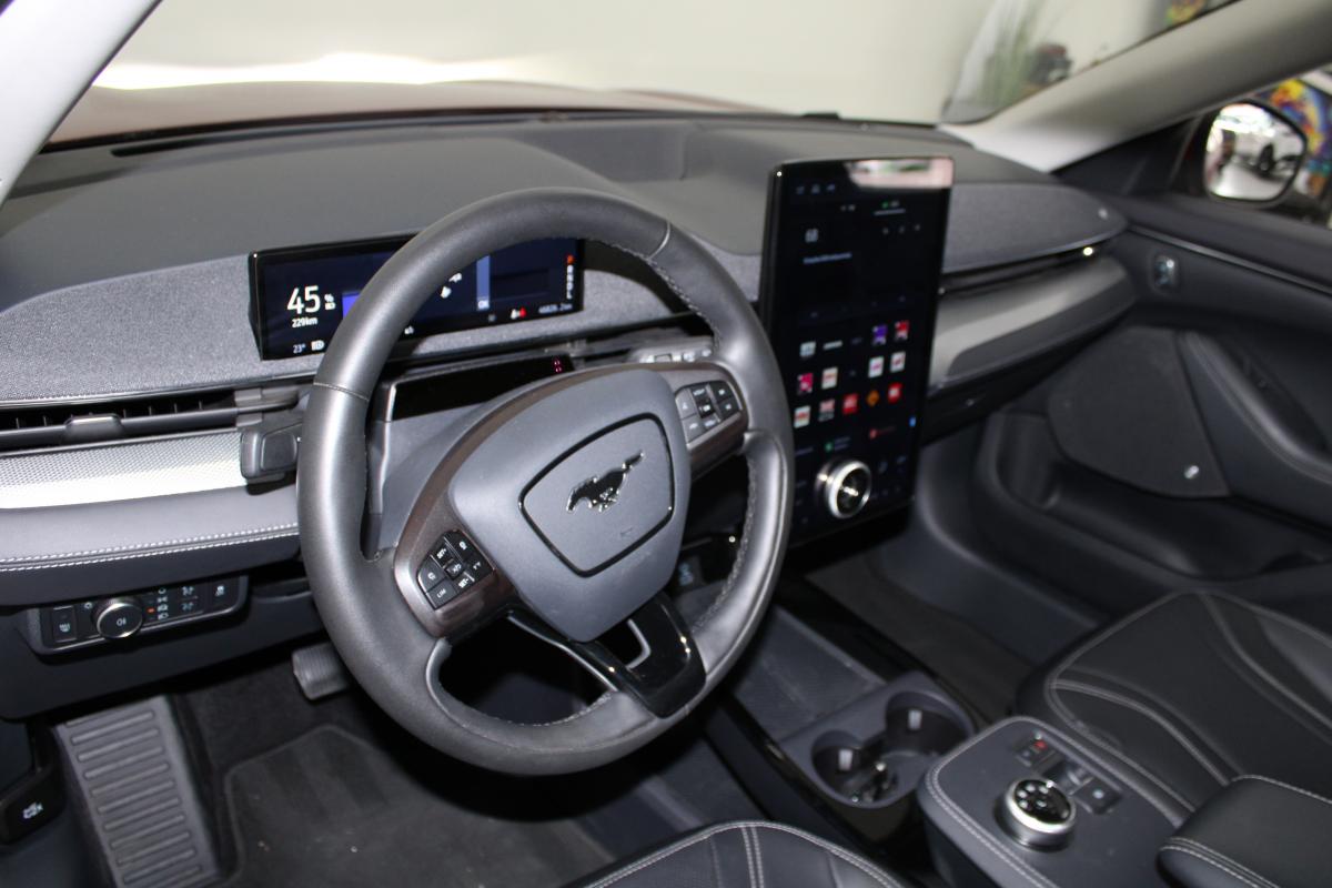 ford-mustang-mach-e-2023-eletrico-0cc