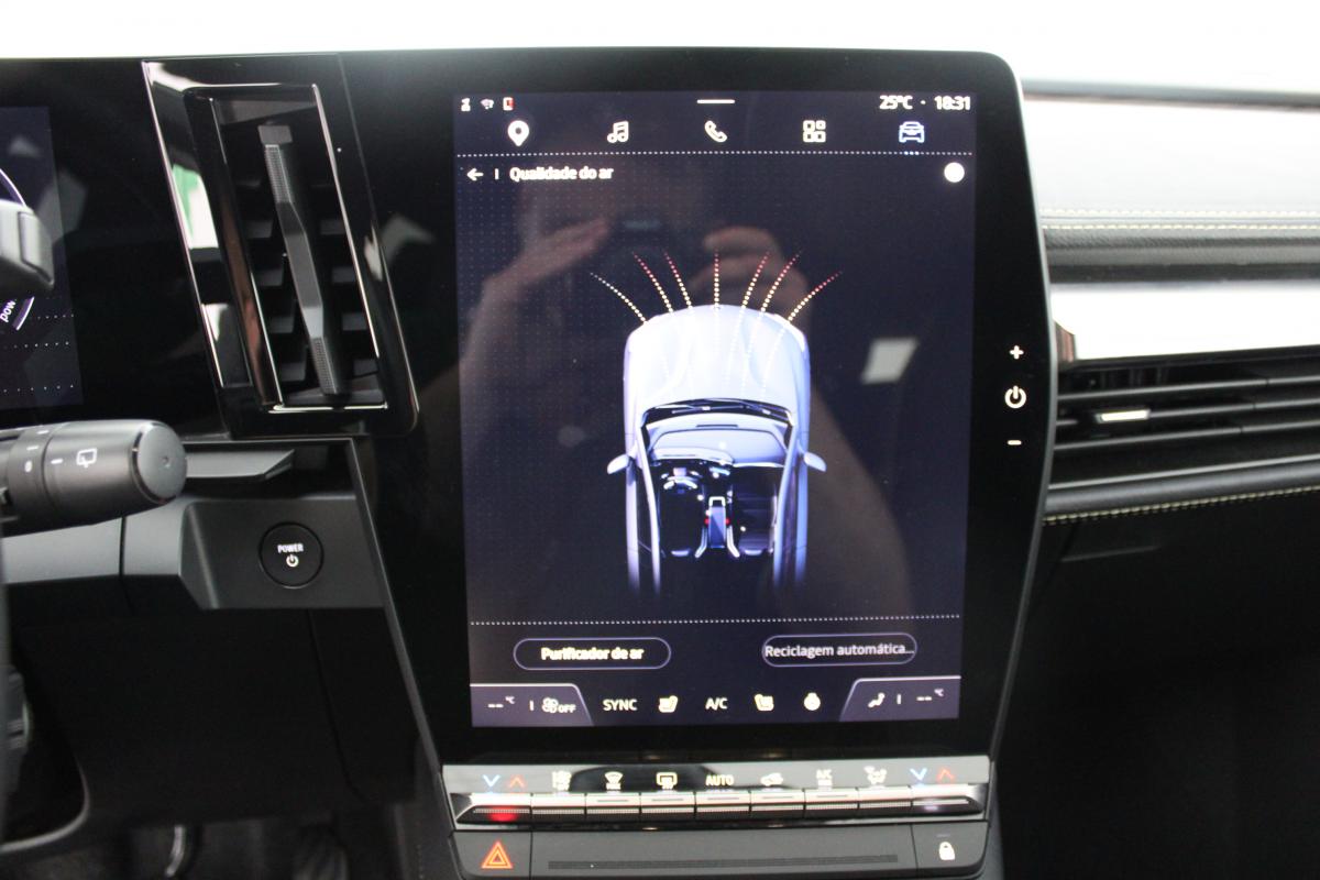 renault-megane-e-tech-2023-eletrico-0cc
