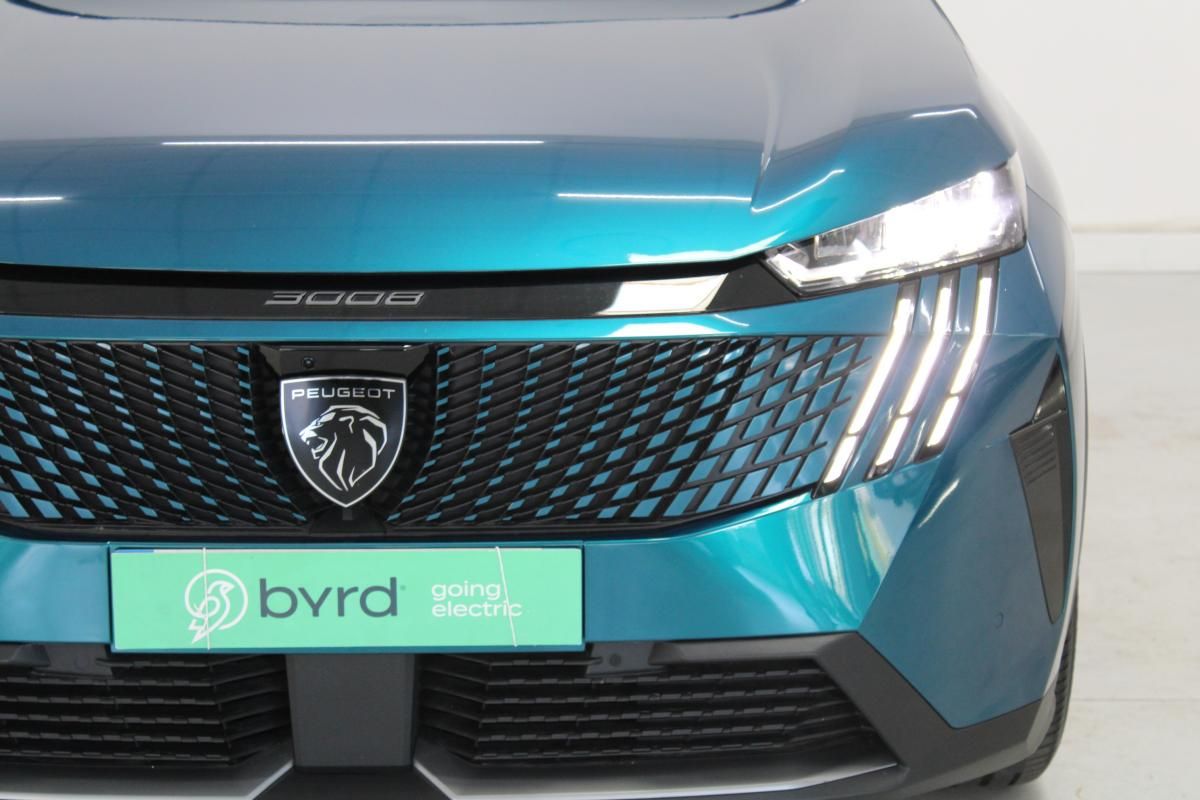 peugeot-e-3008-2025-eletrico-0cc