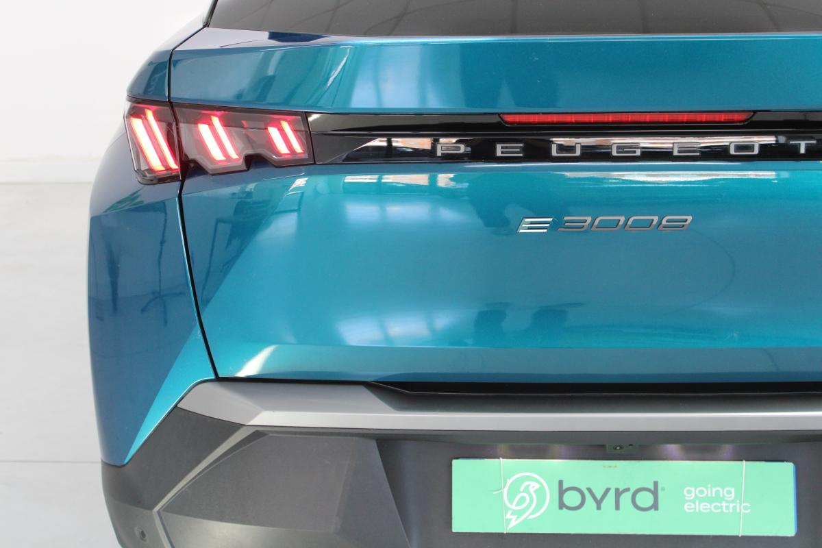 peugeot-e-3008-2025-eletrico-0cc