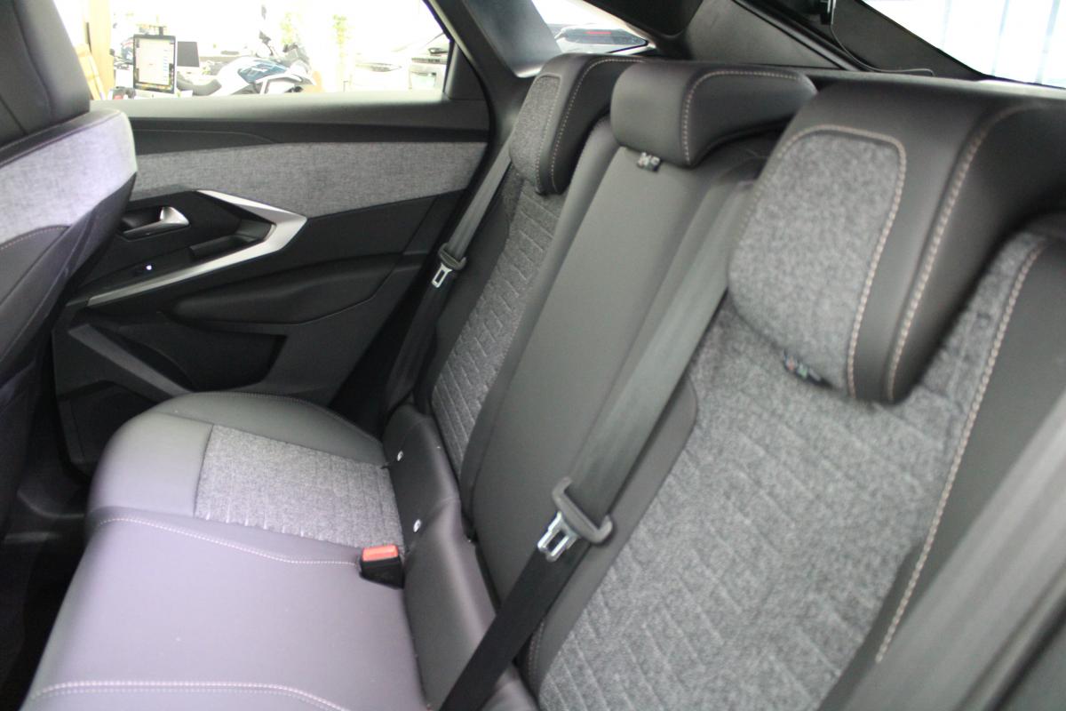 peugeot-e-3008-2025-eletrico-0cc