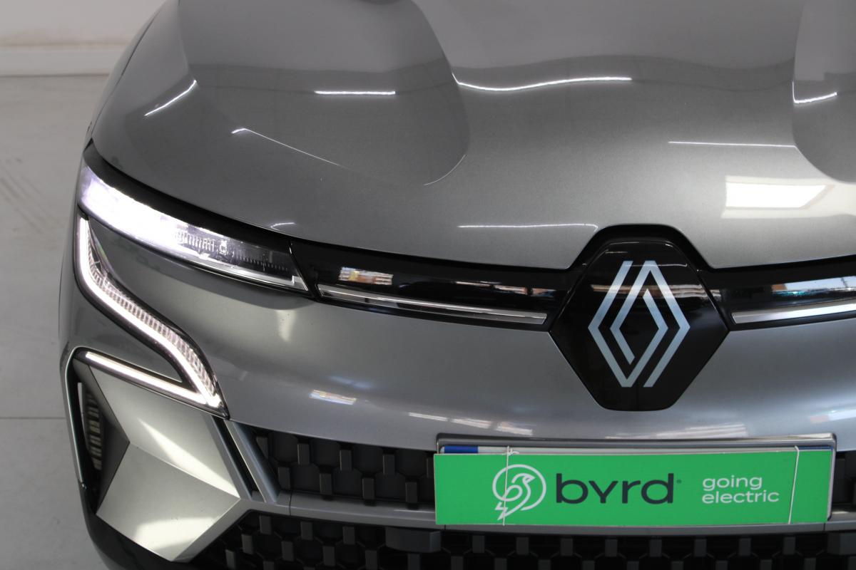 renault-megane-e-tech-2023-eletrico-0cc