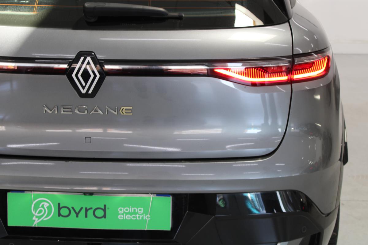 renault-megane-e-tech-2023-eletrico-0cc