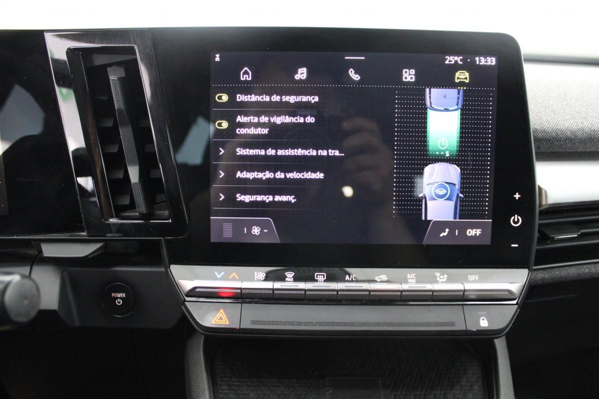 renault-megane-e-tech-2023-eletrico-0cc