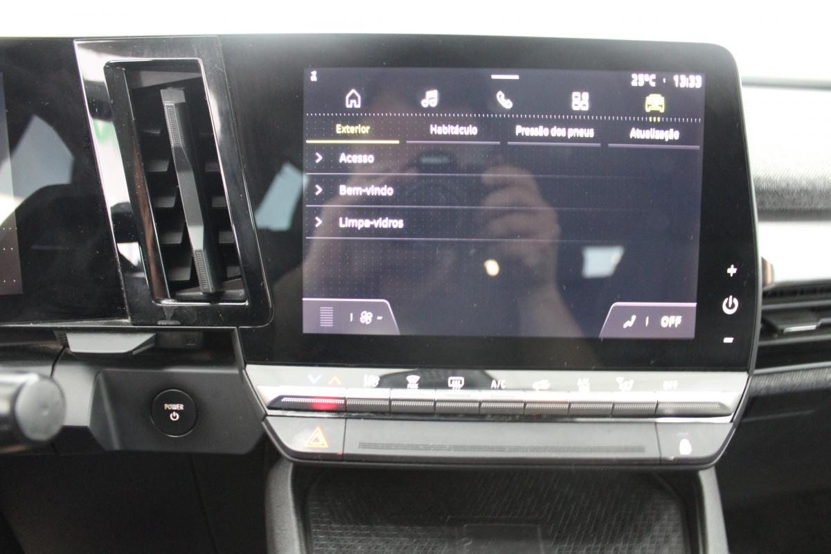 renault-megane-e-tech-2023-eletrico-0cc