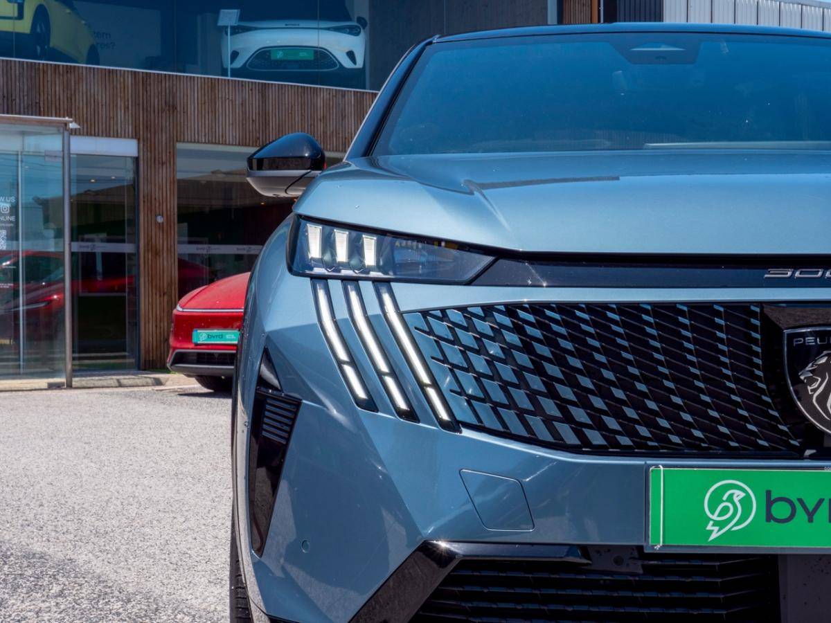 peugeot-e-3008-2025-eletrico-0cc