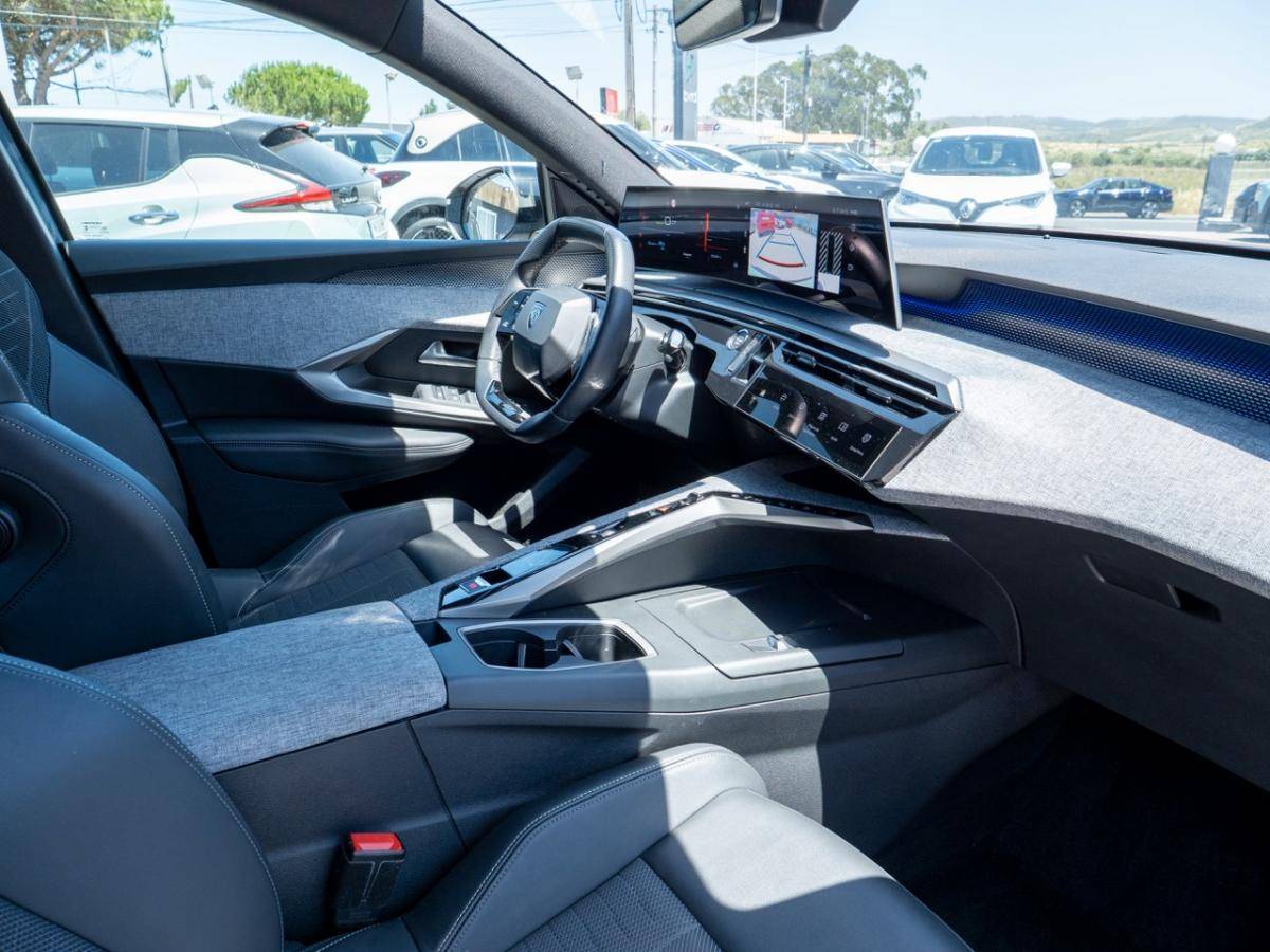 peugeot-e-3008-2025-eletrico-0cc
