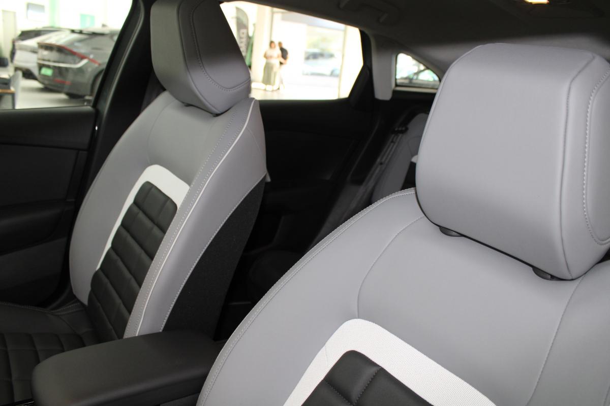 citroen-e-c4-2025-eletrico-0cc