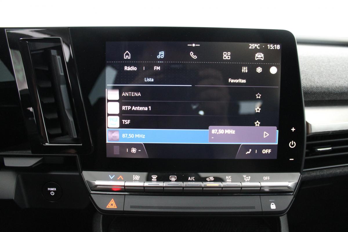 renault-megane-e-tech-2023-eletrico-0cc