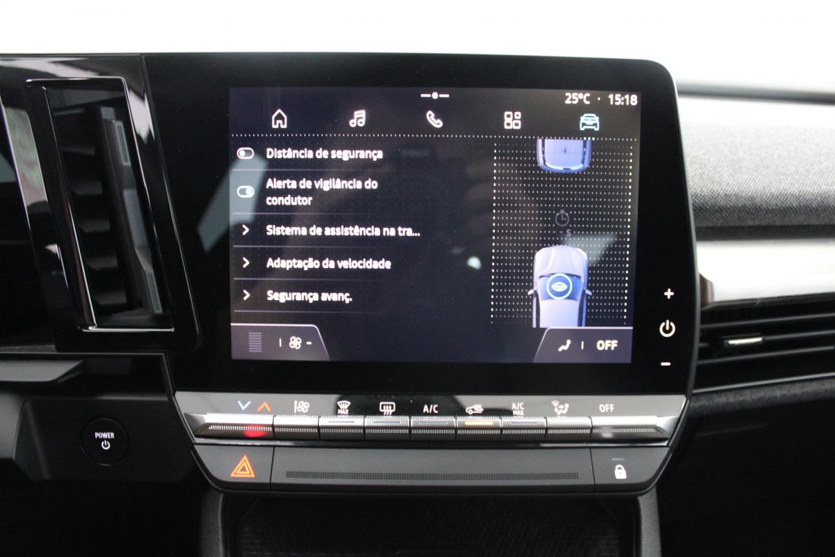 renault-megane-e-tech-2023-eletrico-0cc