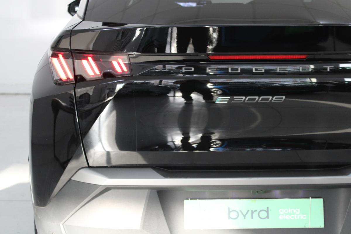 peugeot-e-3008-2025-eletrico-0cc