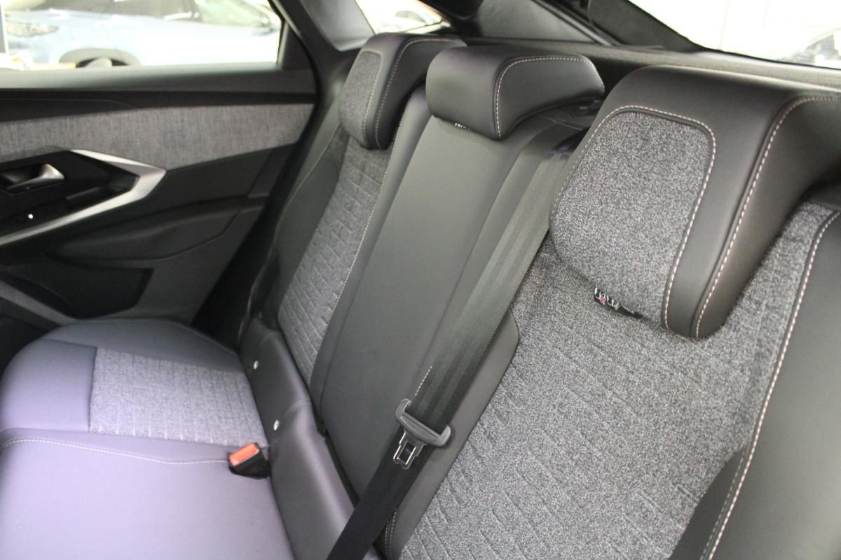 peugeot-e-3008-2025-eletrico-0cc