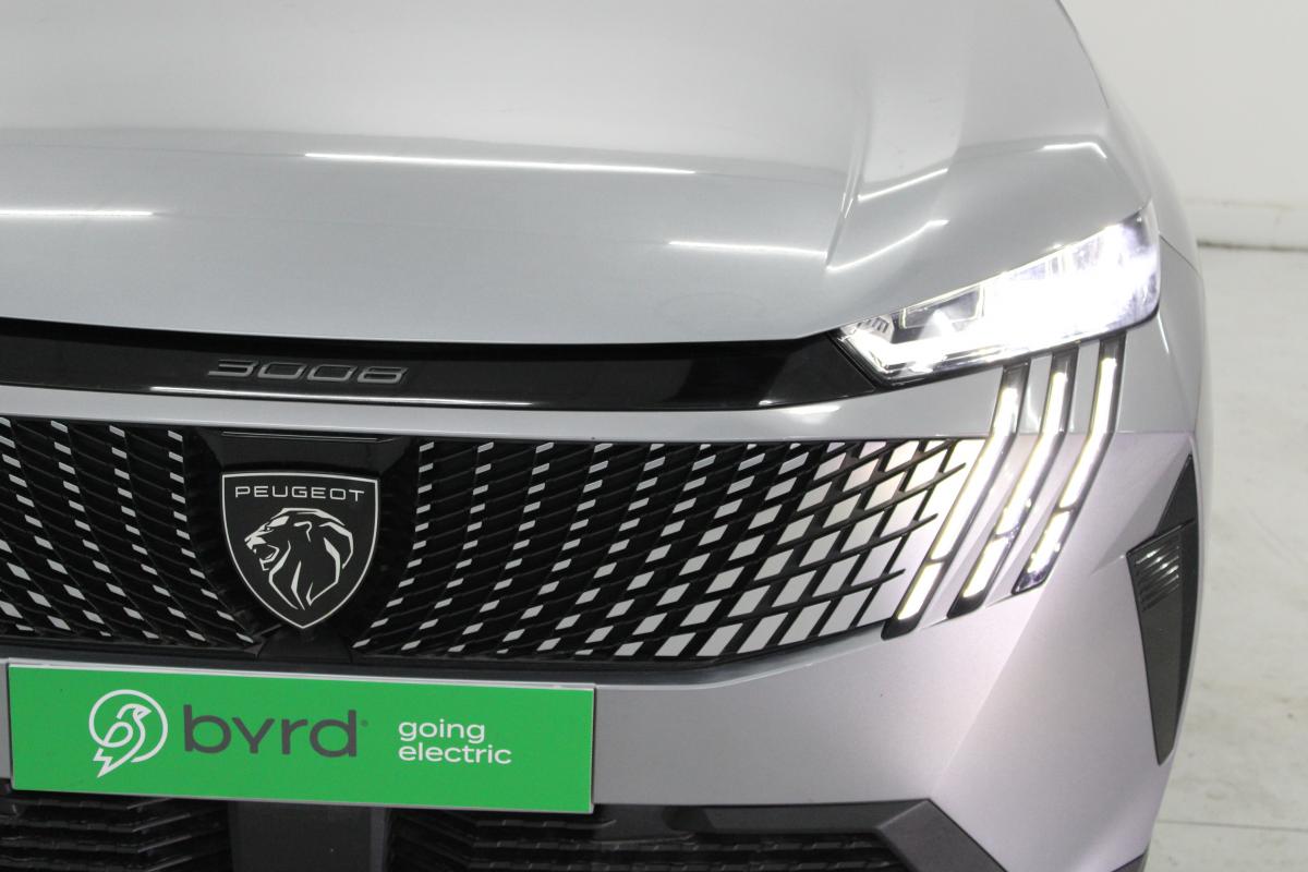 peugeot-e-3008-2025-eletrico-0cc