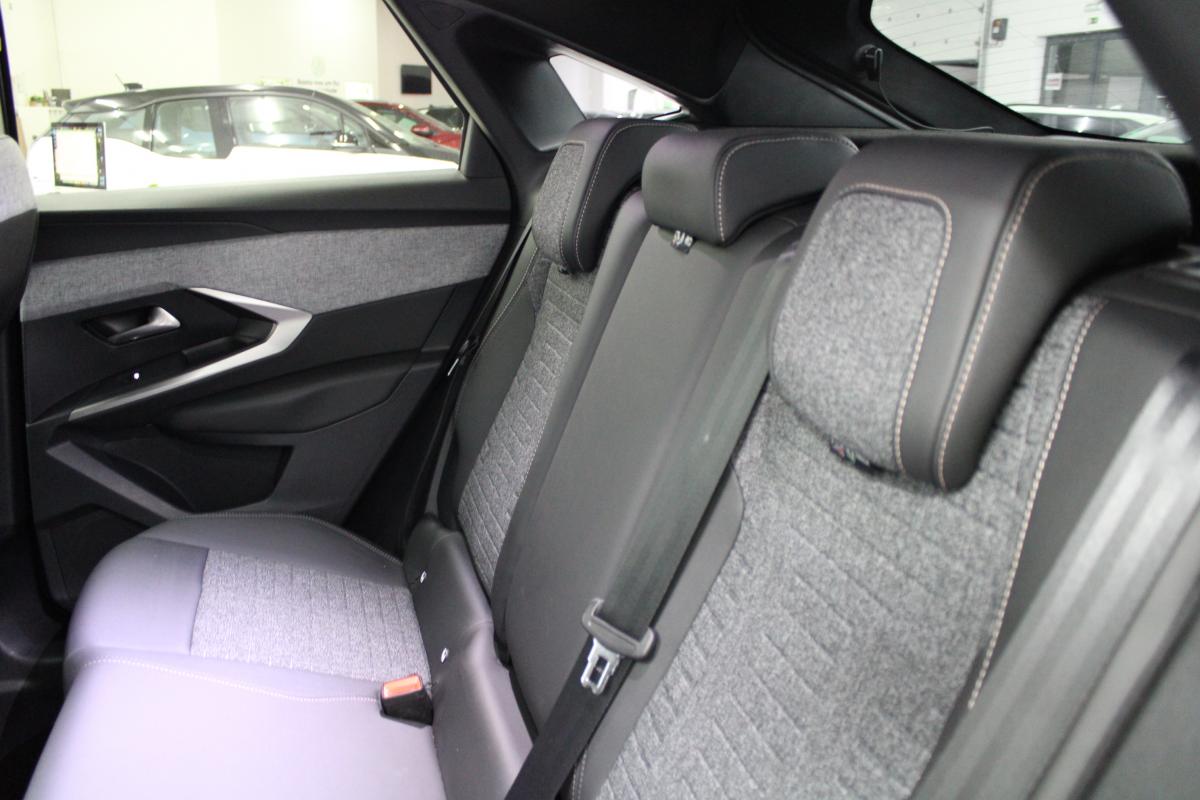 peugeot-e-3008-2025-eletrico-0cc