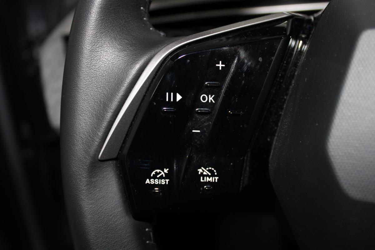 peugeot-e-3008-2025-eletrico-0cc