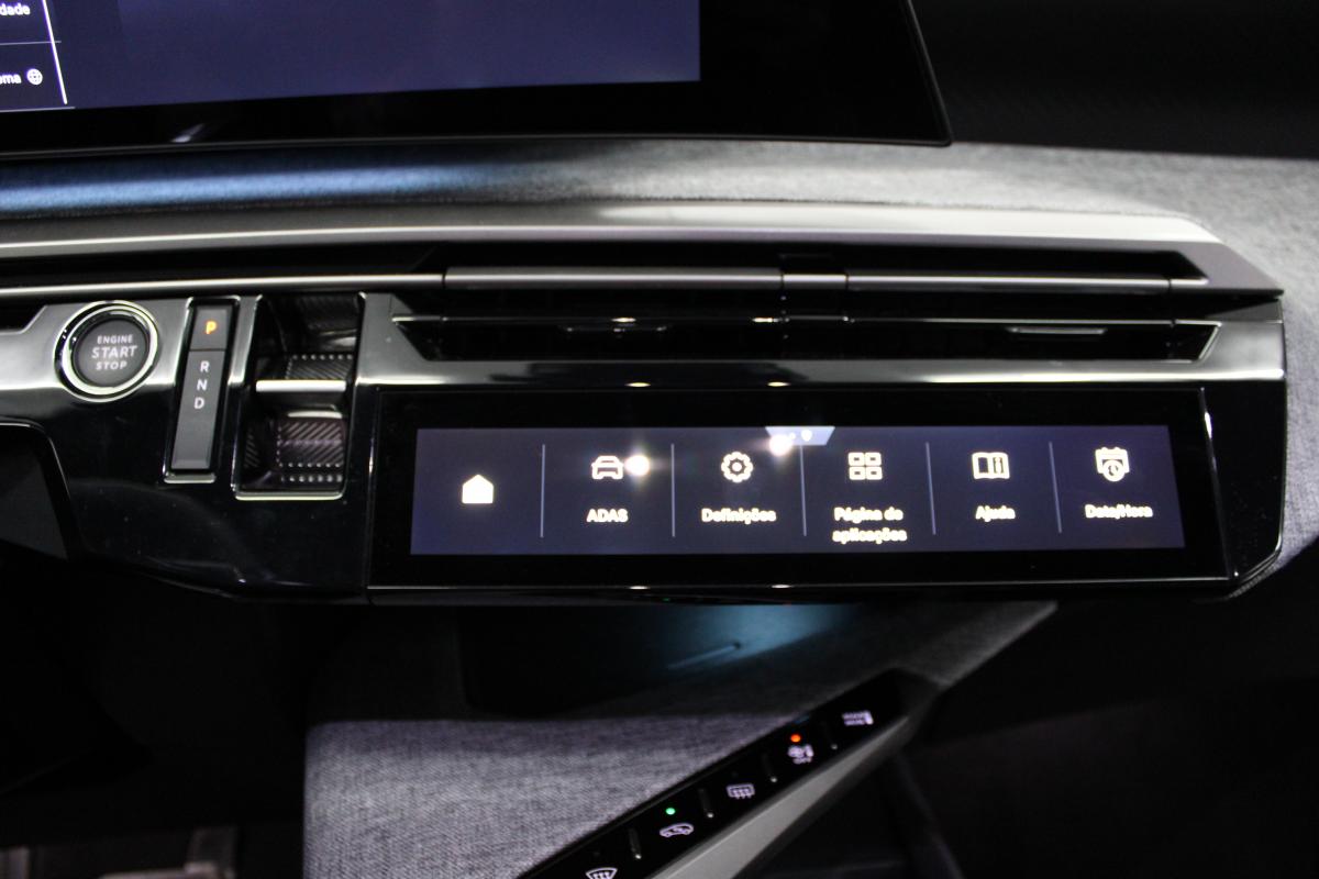 peugeot-e-3008-2025-eletrico-0cc