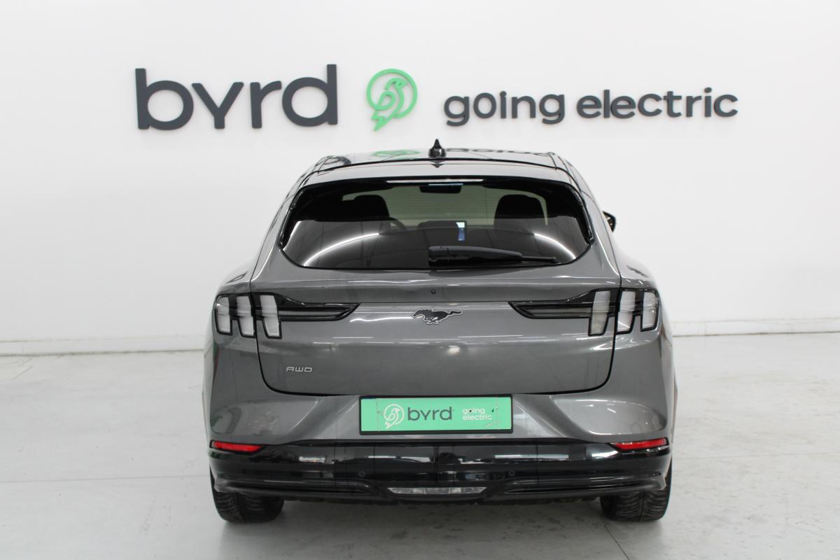 ford-mustang-mach-e-2021-eletrico-0cc