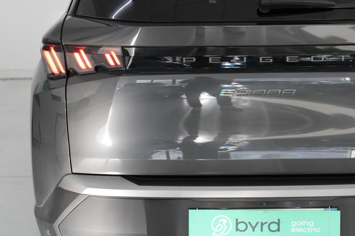 peugeot-e-2008-2025-eletrico-0cc
