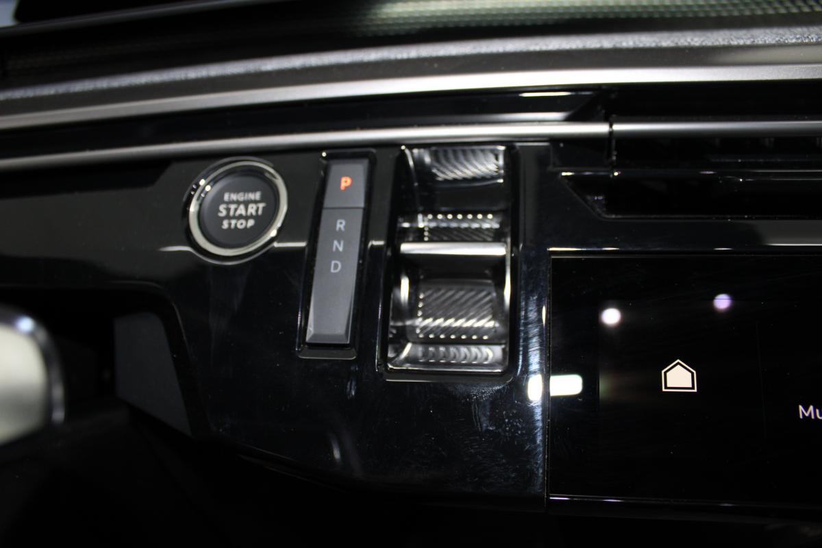 peugeot-e-3008-2025-eletrico-0cc