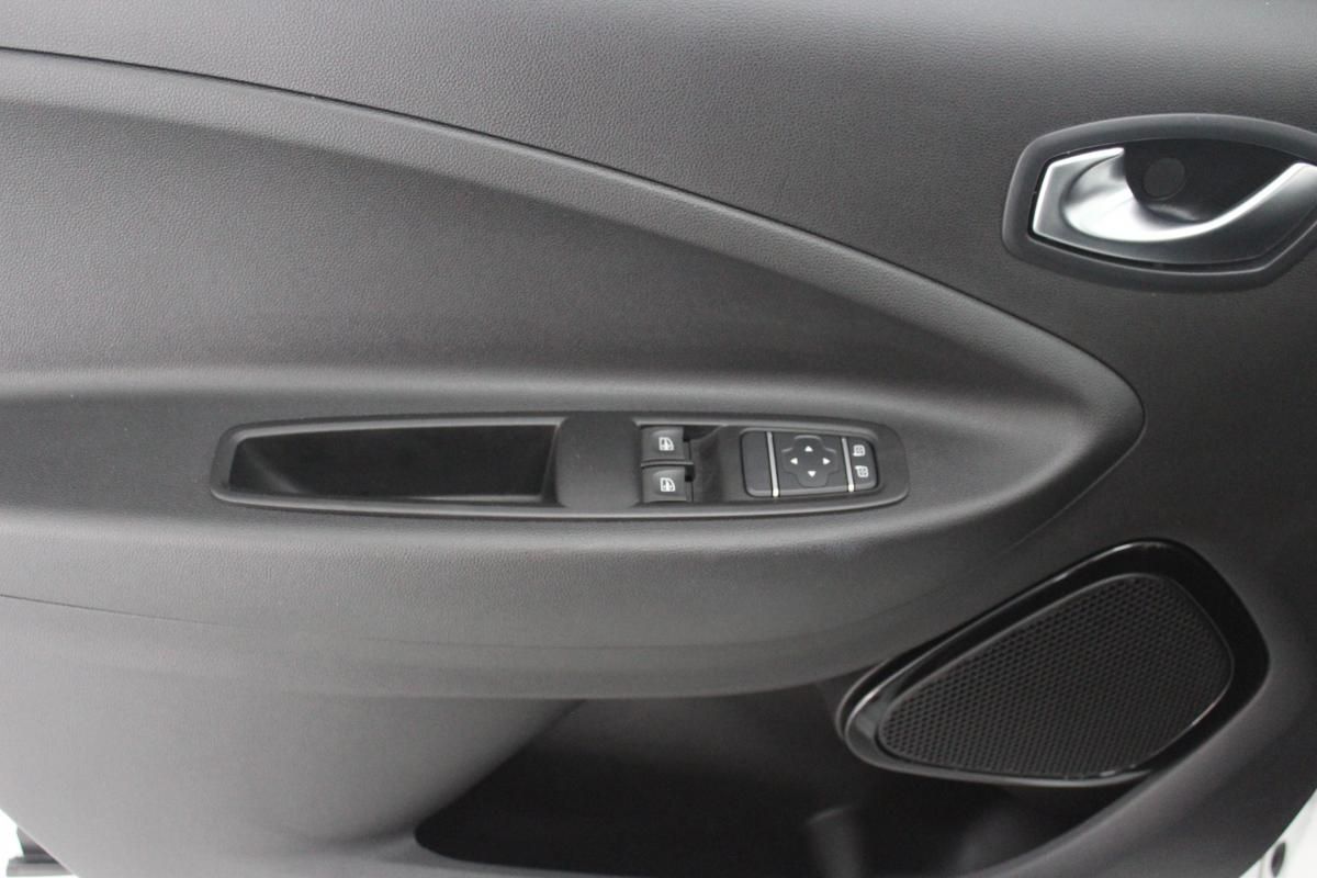 renault-zoe-2021-eletrico-0cc