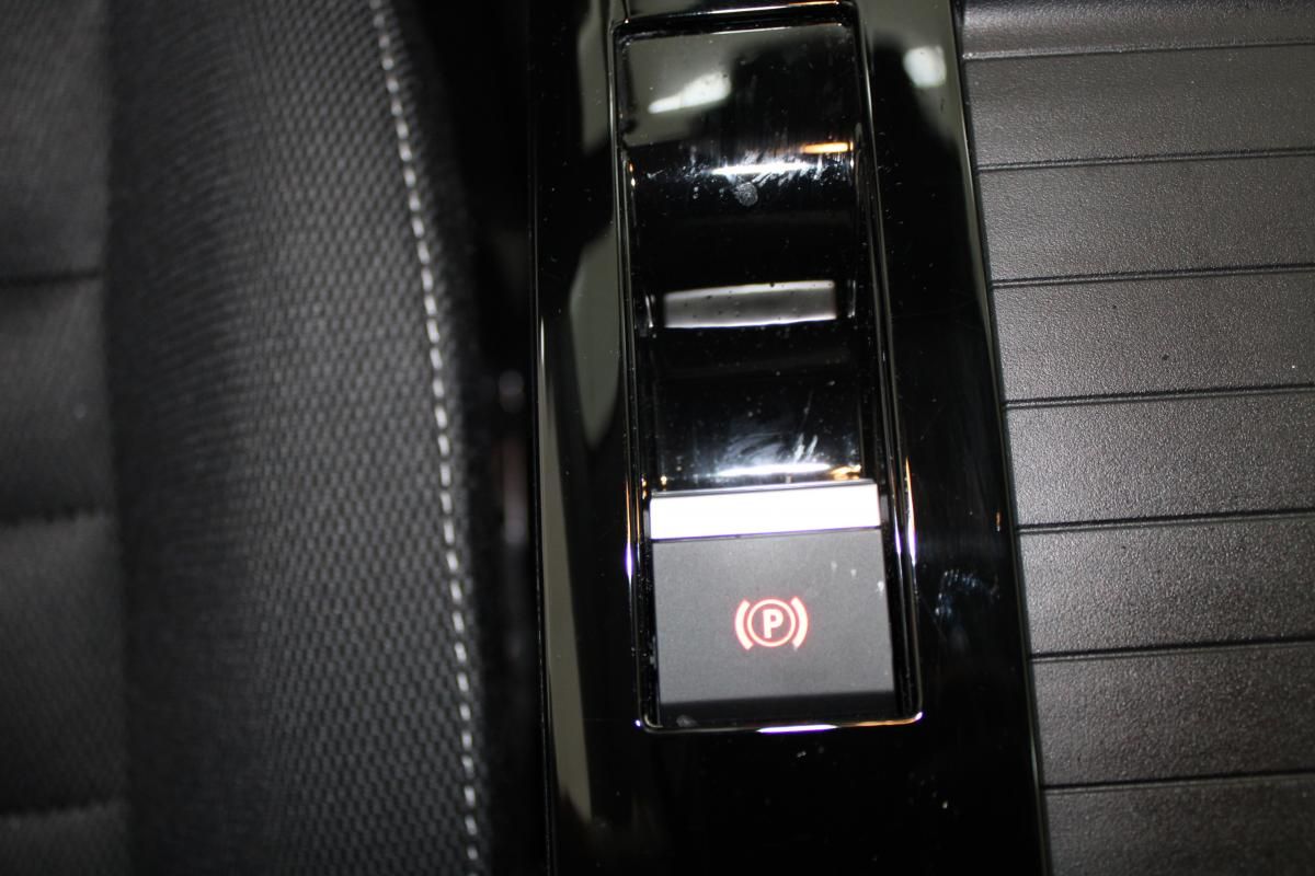 citroen-e-c4-2024-eletrico-0cc