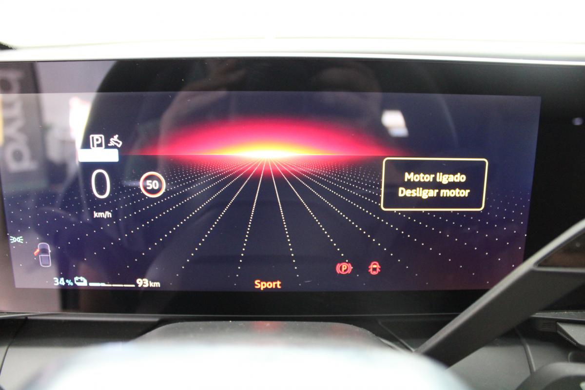 renault-megane-e-tech-2024-eletrico-0cc
